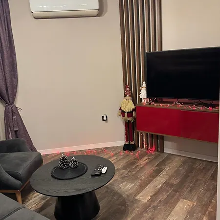 Lägenhet бутиков Kora Dm