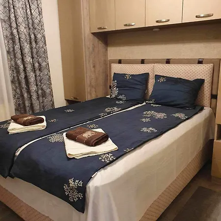 Lägenhet бутиков Kora Dm